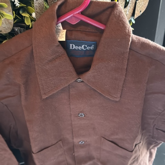NOS Brown Dee Cee Button Front Shirt M Dress Tail Long Sleeve Shirt